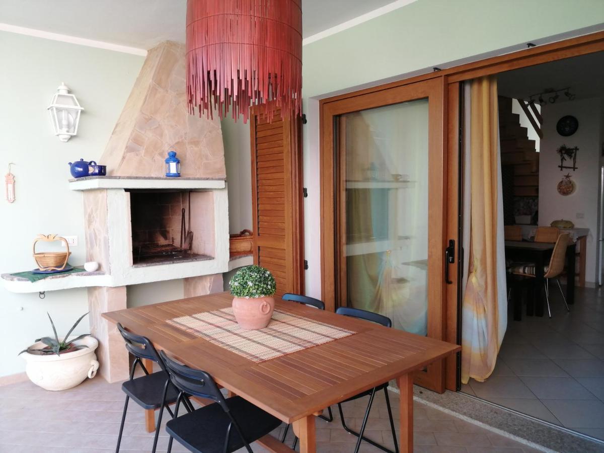 Villa Casa Lorleo à Porto Pino Extérieur photo